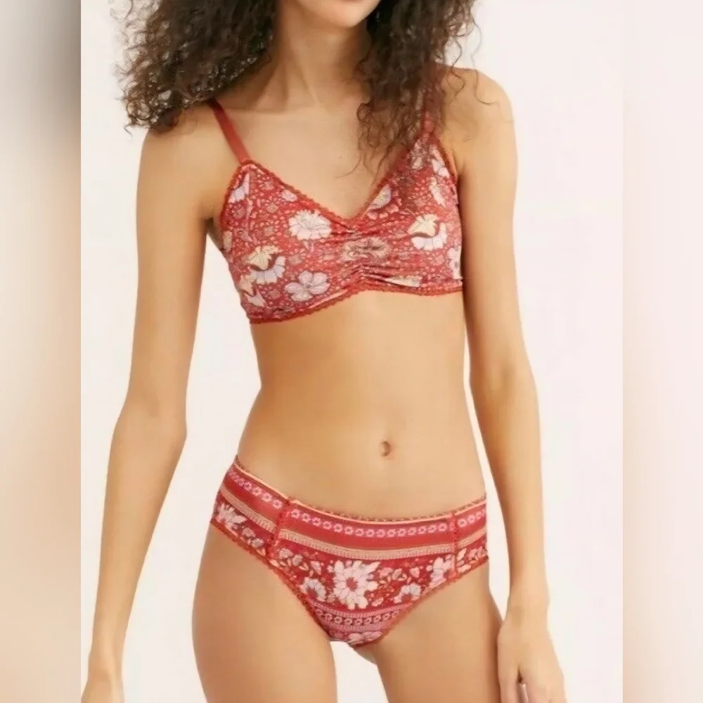 Spell & The Gypsy Collective Poinciana Red Floral Bloomers & Bralette Set NWT